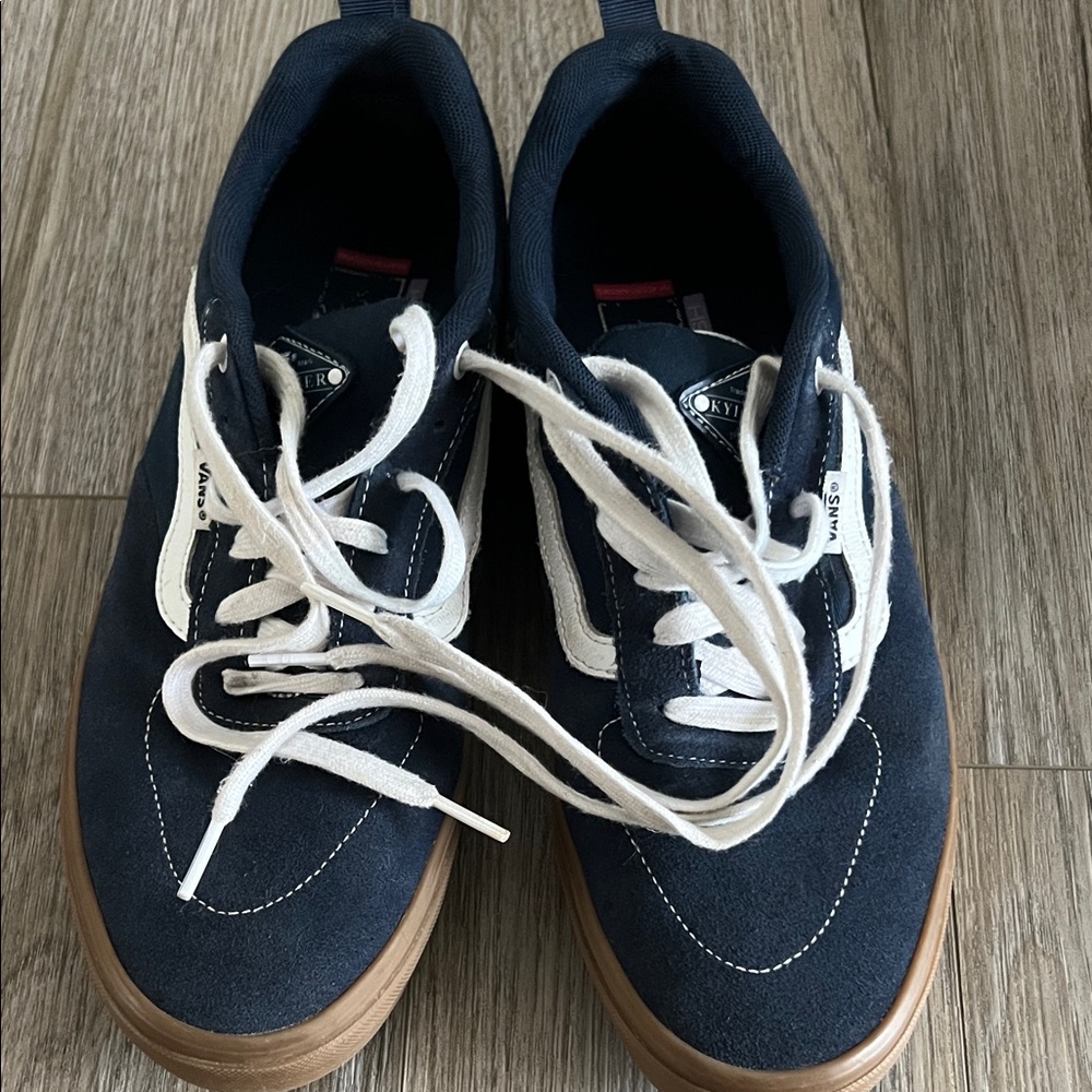Vans Men's Navy and White Sneakers